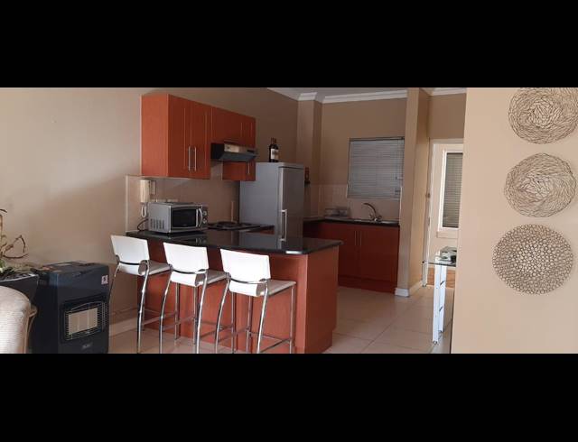 2 BEDROOM APARTMENT RENTED IN WALMER HEIGHTS